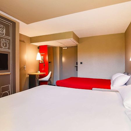 Отель Ibis Carcassonne Est La Cite Экстерьер фото