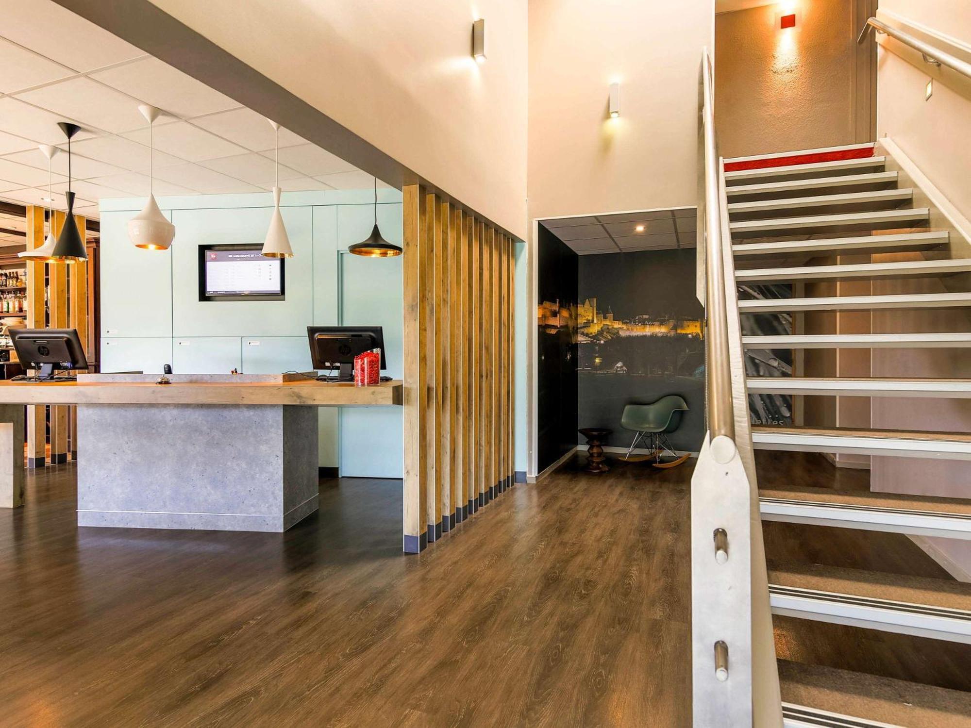 Отель Ibis Carcassonne Est La Cite Экстерьер фото