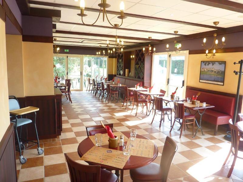 Отель Ibis Carcassonne Est La Cite Экстерьер фото