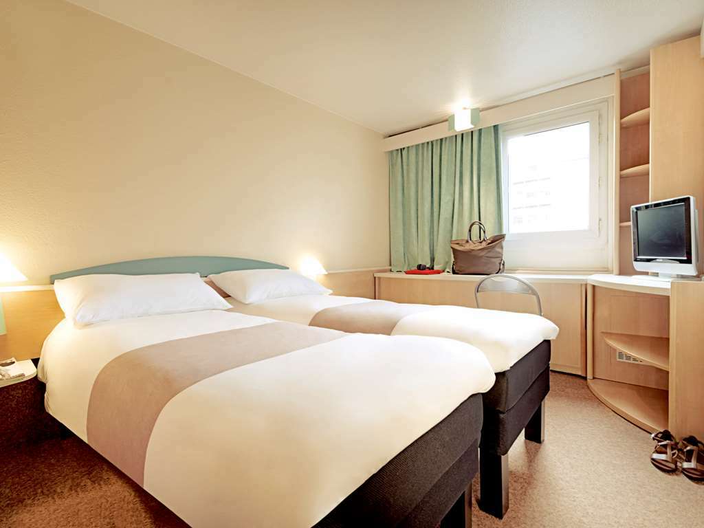 Отель Ibis Carcassonne Est La Cite Номер фото